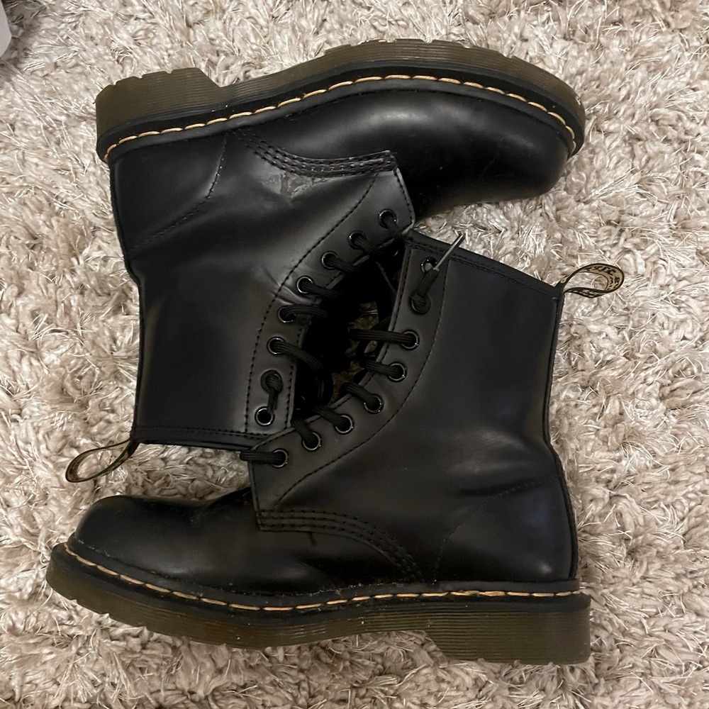 doc marten 1460 black boots